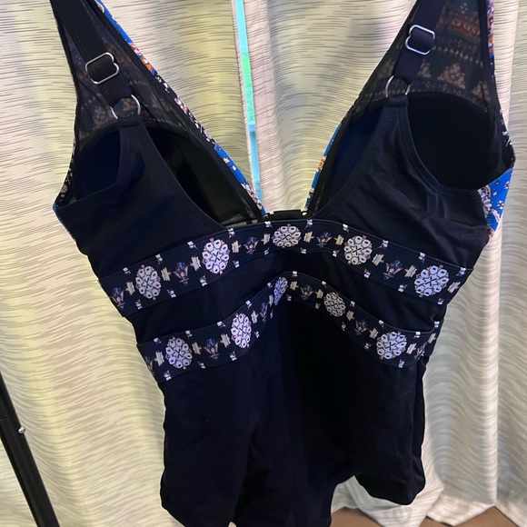 Women’s One Piece Swim - Picture 2 of 3